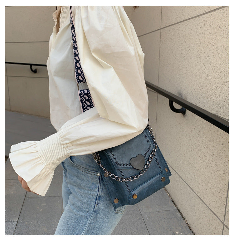 Women's Small Bag Trendy Versatile Textured Crossbody Bag with Wide Shoulder Strap and Fashionable Single Shoulder Small Square Bag